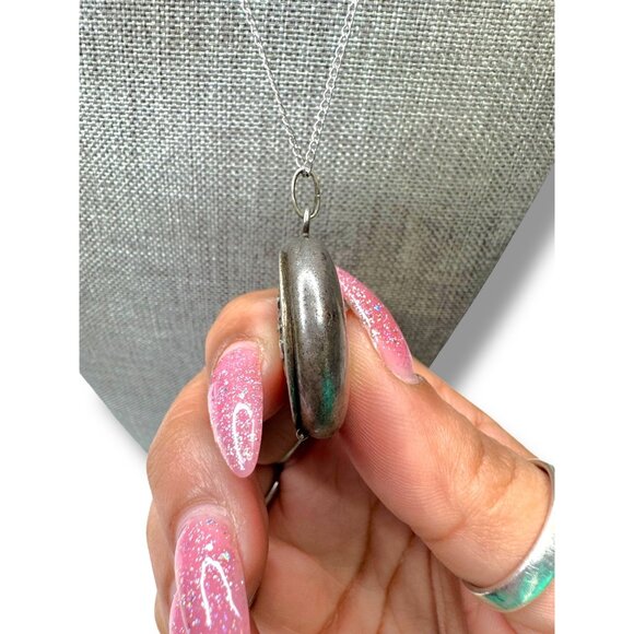 Antique Late 1800s Silver Religious Locket Pendant on Sterling Chain - Picture 9 of 13